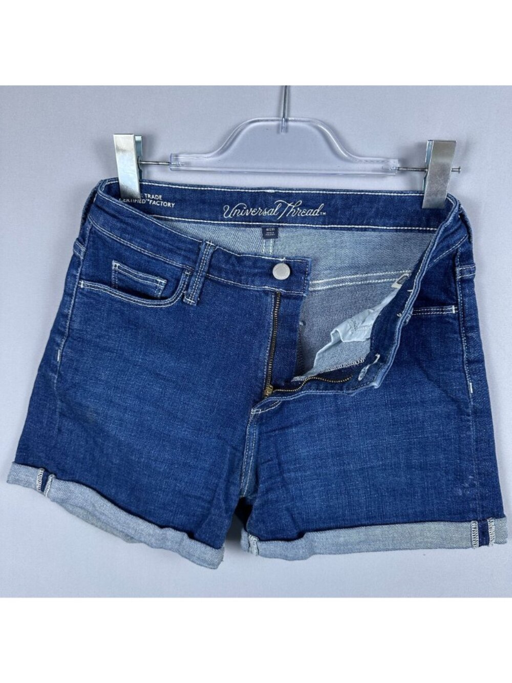 Universal Thread Womens Jean Shorts Folded Cuff Hem Size 4/27R Blue - Picture 8 of 11